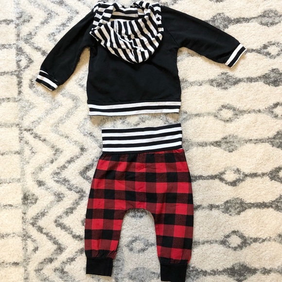 Adorable baby boy matching red plaid outfit - Picture 5 of 9